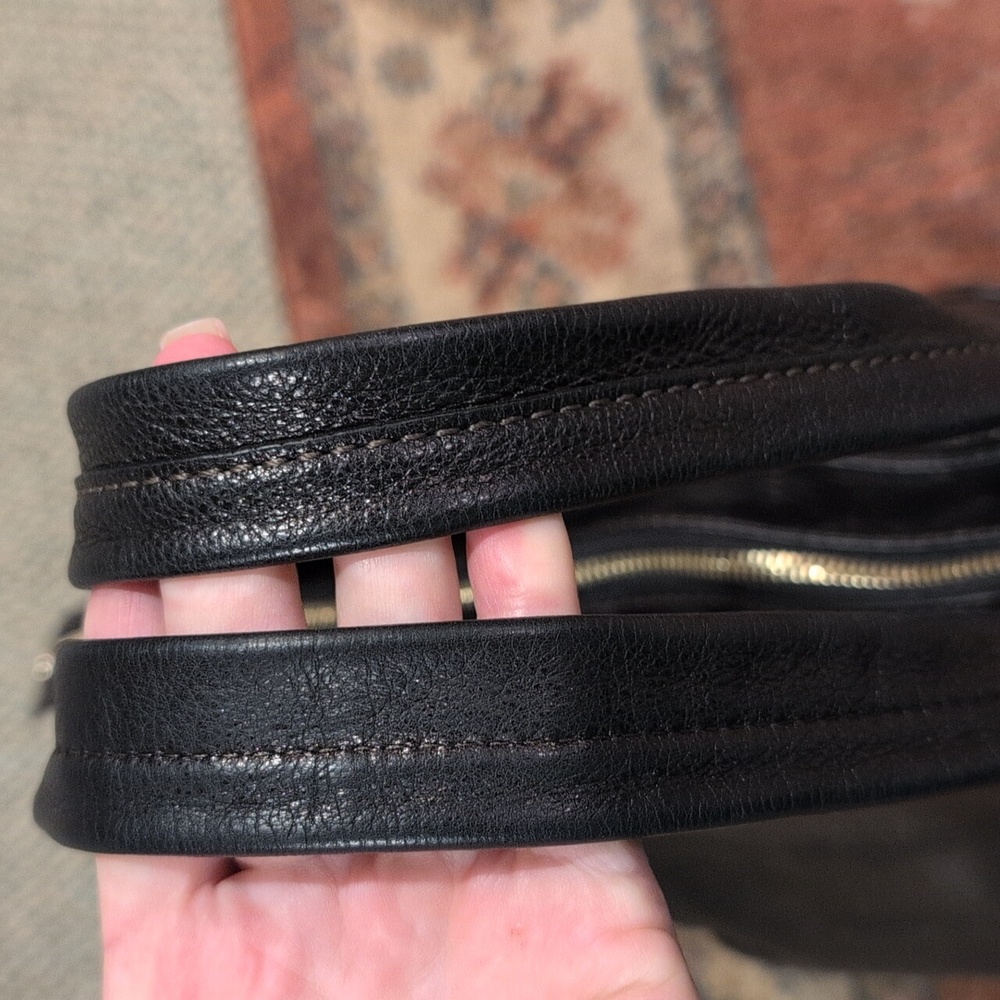 Kate Spade EUC Black Pebbled Leather Bag With gold Hardware - Picture 4 of 12